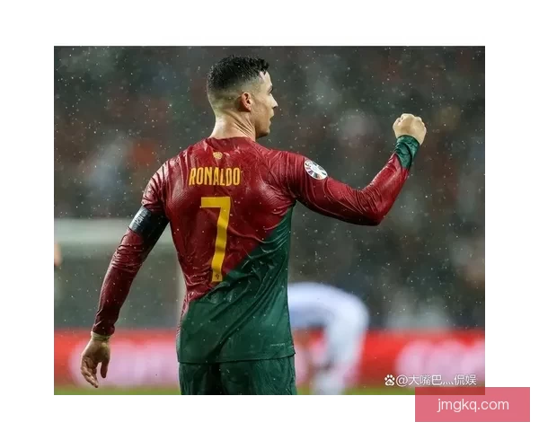 欧洲杯2004：C罗初露锋芒，开启传奇足球之路